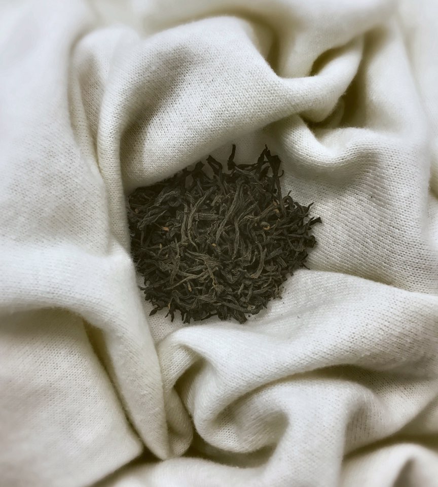 1976 YELLOW TEA